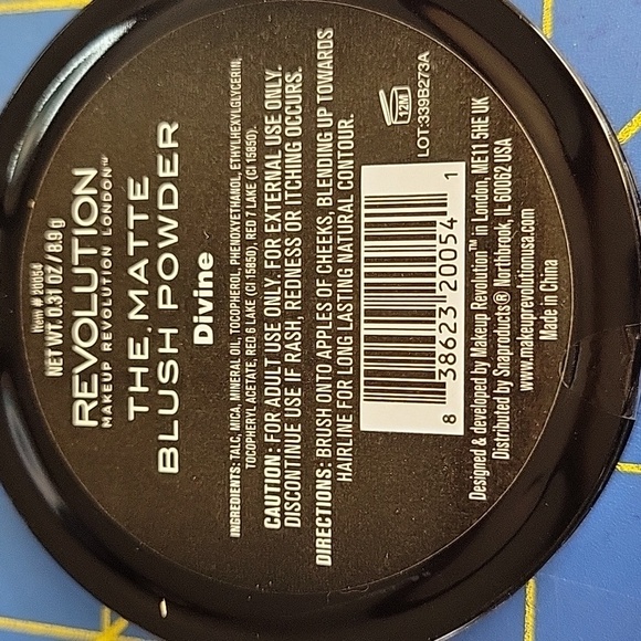 Revolution Matte Blush Powder - Divine 8.9g New Sealed - Picture 2 of 2